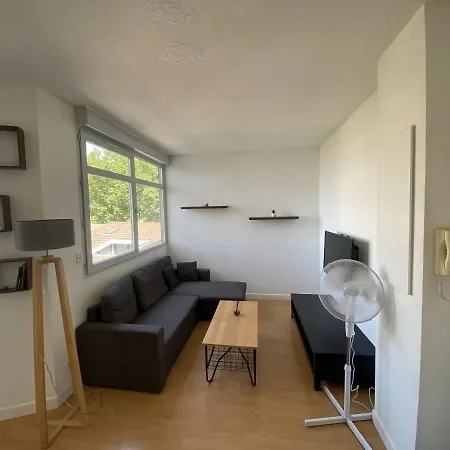 Le Fer A Cheval : T2 Proche Saint Cyprien Апартаменты *